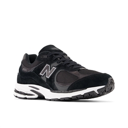 NEW BALANCE MR2002RBK SNEAKERS SVART